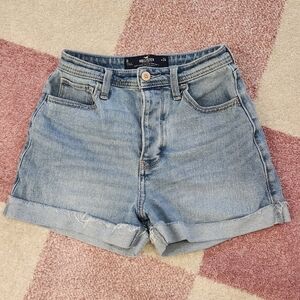 Hollister Ulta High Rise Mom Shorts 0/24
